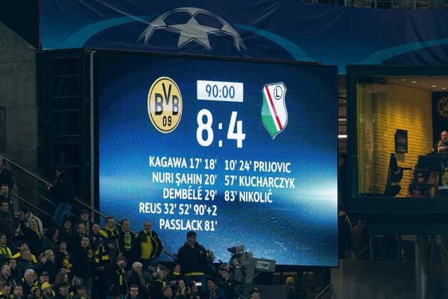 Themen der Woche - SPORT Fußball, CL, Borussia Dortmund - Legia Warschau Bilder des Tages - SPORT Dortmund, Germany 22.11.2016, UEFA Champions League - 2016 17 Season, Group F - Matchday 5, BV Borussia Dortmund - Legia Warschau, 8:4, Anzeigetafel nach 90 min 8:4 ( DeFodi001