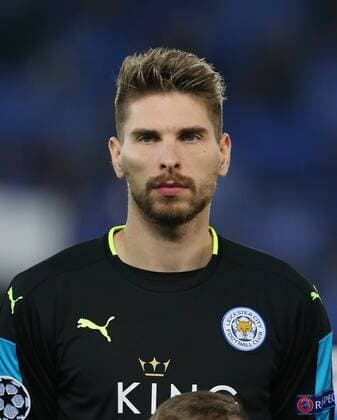 Leicester s Ron-Robert Zieler during the Champions League group B match at the King Power Stadium, Leicester. Picture date November 22nd, 2016 Pic David Klein Sportimage EDITORIAL USE ONLY. No use with unauthorised audio, video, data, fixture lists, club league logos or live services. Online in-match use limited to 120 images, no video emulation. No use in betting, games or single club league player publications.