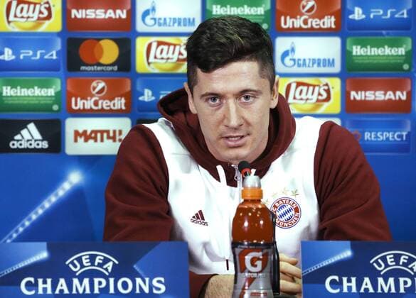 ROSTOV-ON-DON, RUSSIA - NOVEMBER 22, 2016: Bayern Munich s forward Robert Lewandowski gives a press conference PK Pressekonferenz ahead of a UEFA Champions League Group D football match between FC Rostov and Bayern Munich. Valery Matytsin TASS  TS0387B2