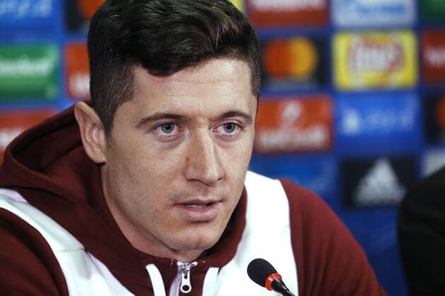 ROSTOV-ON-DON, RUSSIA - NOVEMBER 22, 2016: Bayern Munich s forward Robert Lewandowski gives a press conference PK Pressekonferenz ahead of a UEFA Champions League Group D football match between FC Rostov and Bayern Munich. Valery Matytsin TASS  TS038795