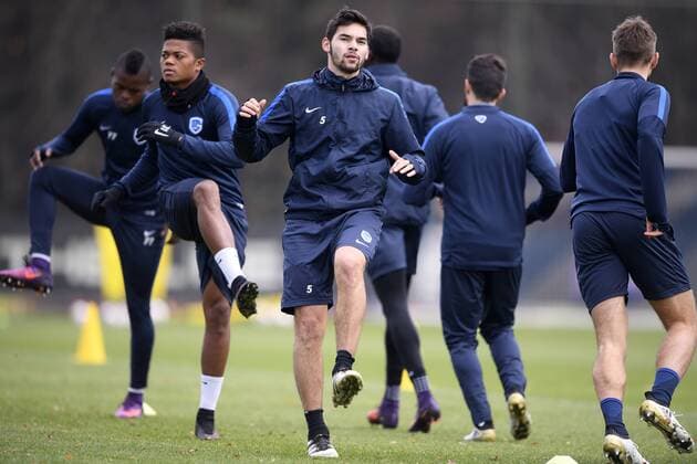 Genk s Leon Bailey and Genk s Sandy Walsh pictured during a training session of Belgian soccer team RC Genk, Wednesday 23 November 2016, in Genk. Tomorrow Genk is playing the fifth game of the group stage of the Europa League competition against Austrian team Rapid Wien, in the group F. YORICKxJANSENS  x04981026x