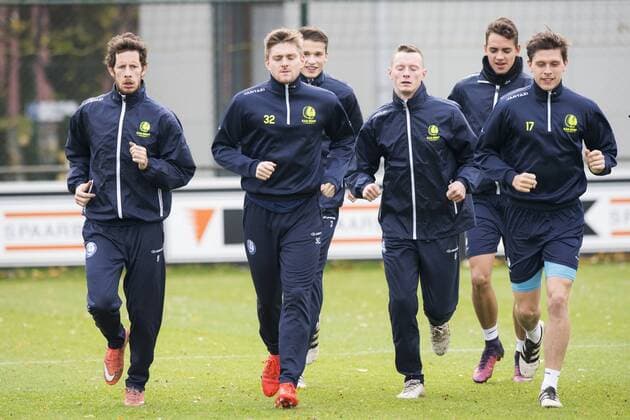Fußball, EL, Training KAA Gent Gent s Thomas Matton, Gent s Thomas Foket, Gent s Rob Schoofs and Gent s Hannes Van der Bruggen pictured in action during a training session of Belgian soccer team KAA Gent, Wednesday 23 November 2016, in Gent. Tomorrow Gent is playing the fifth game of the group stage of the Europa League competition against Portuguese team SC Braga, in the grou^p H. JASPERxJACOBS  x04981041x