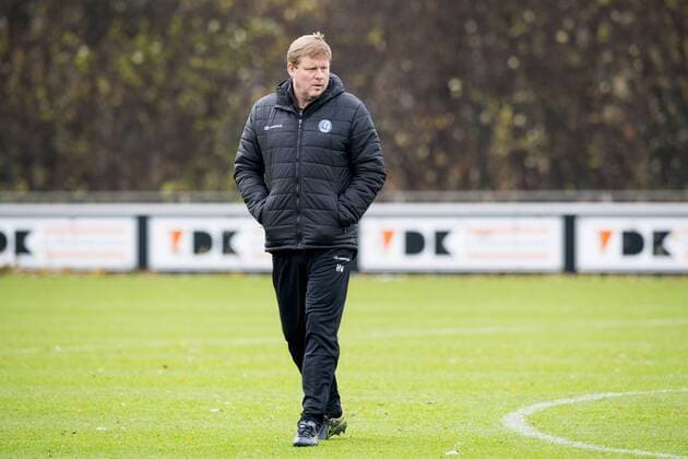 Fußball, EL, Training KAA Gent Gent s head coach Hein Vanhaezebrouck pictured during a training session of Belgian soccer team KAA Gent, Wednesday 23 November 2016, in Gent. Tomorrow Gent is playing the fifth game of the group stage of the Europa League competition against Portuguese team SC Braga, in the grou^p H. JASPERxJACOBS  x04981094x