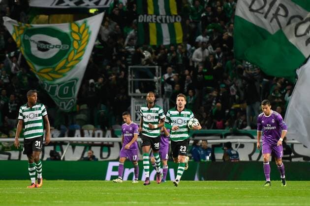UEFA Champions League Portugal, Lisbon,Nov 22,2016 - SPORTING-REAL MADRID - Adrien Silva (C) in action during UEFA Champions League football match between Sporting and Real Madrid, in Lisbon, Portugal.  Copyright: BrunoxdexCarvalho