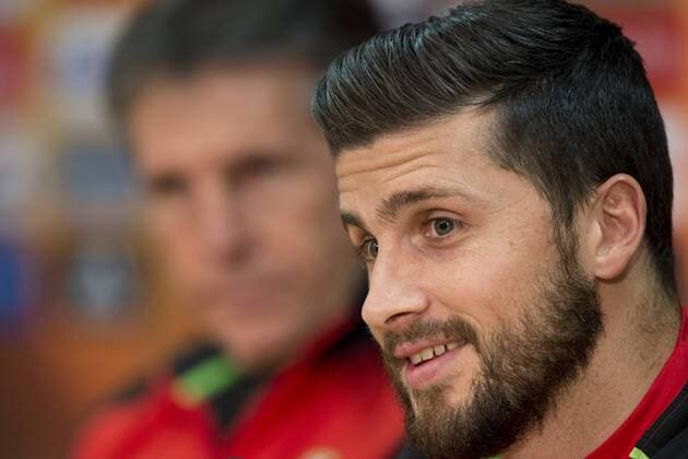 Player of Southampton Shane Long (right) speaks at a press conference PK Pressekonferenz prior to the AC Sparta Praha - Southampton match in Prague, Czech Republic, November 23, 2016. (CTKxPhoto MichalxKamaryt) CTKPhotoP201611230775601  kmt 1