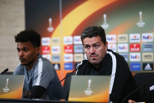 SOCCER - EL, Krasnodar vs RBS KRASNODAR,RUSSIA,23.NOV.16 - SOCCER - UEFA Europa League, group stage, FK Krasnodar vs Red Bull Salzburg, preview, press conference PK Pressekonferenz RBS. Image shows head coach Oscar Garcia and Valentino Lazaro (RBS). GEPAxpictures xFelixxRoittner