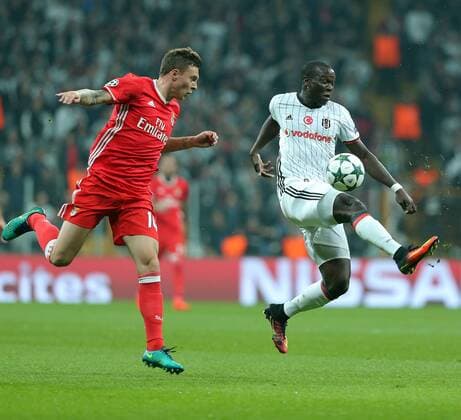 UEFA Champions League Group B match between Besiktas and Benfica at Vodafone Arena in Istanbul , Turkey ,November 23 , 2016. Pictured: Vincent Aboubakar (R) of Besiktas and Victor Lindelof (L) of Benfica. 