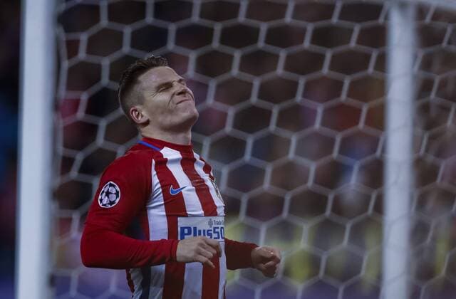 Atletico de Madrid s French striker Kevin Gameiro during the UEFA Champions League 5th journey match between Atletico de Madrid and PSV Einhoven at Vicente Calderon stadium in Madrid, Spain, 23 November 2016. ATLETICO MADRID VS. PSV !ACHTUNG: NUR REDAKTIONELLE NUTZUNG!  MAD001 20161123-636155324150432173