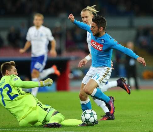 Artur Rudko Dynamo Kiev, Dries Mertens Napoli Napoli 23-11-2016 Stadio San Paolo Football Calcio UEFA Champions League 2016 2017 Group B. SSC Napoli vs. Dynamo Kiev cesarexpurini