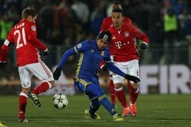 November 23, 2016 - Rostov-On-Don, Russia - Christian Noboa (C) of FC Rostov vie for the ball during the UEFA Champions League Group D football match between FC Bayern Munich and FC Rostov, at Olimp 2 Stadium in Rostov-on-Don, Russia on Novemberr 23, 2016. FC Rostov v FC Bayern Muenchen - UEFA Champions League  - ZUMAn230 20161123_zaa_n230_155