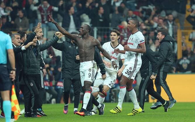UEFA Champions League Group B match between Besiktas and Benfica at Vodafone Arena in Istanbul , Turkey ,November 23 , 2016. Final Score : Besiktas 3 - Benfica 3 Pictured: Vincent Aboubakar of Besiktas . 
