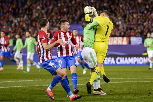 Atletico de Madrid s player Kevin Gameiro and Sime Vrsaljko and PSV Eindhoven s player Jetro Willems and Jeroen Zoet during a match of La Liga at Santiago Bernabeu Stadium in Madrid. November 06, Spain. 2016.  (20161123012)