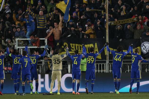 Bilder des Tages - SPORT November 23, 2016 - Rostov-On-Don, Russia - Players of FC Rostov celebrates during the UEFA Champions League Group D football match between FC Bayern Munich and FC Rostov, at Olimp 2 Stadium in Rostov-on-Don, Russia on Novemberr 23, 2016. FC Rostov v FC Bayern Muenchen - UEFA Champions League  - ZUMAn230 20161123_zaa_n230_173