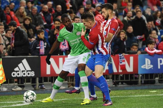 MADRID,SPAIN: Nicolas Isimat-Mirin, 2 of PSV Eindhoven during the UEFA Champions League Group D match between Atletico de Madrid and PSV Einhoven at Estadio Vicente Calderon on 23 11 2016, in MADRID, SPAIN. Photo by Sonia Canada Cordon Press  xSoniaxCanadax xx