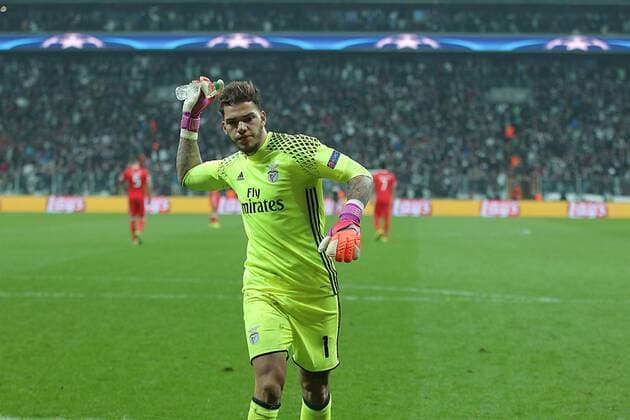 UEFA Champions League Group B match between Besiktas and Benfica at Vodafone Arena in Istanbul , Turkey ,November 23 , 2016. Final Score : Besiktas 3 - Benfica 3 Pictured: Goalkeeper Ederson of Benfica. 