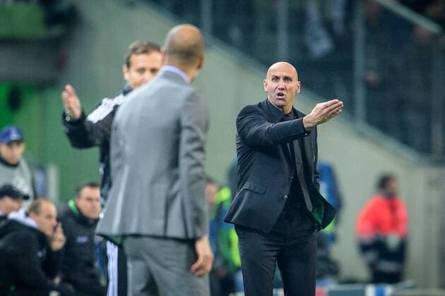 Trainer Pep Guardiola (Manchester City) diskutiert mit Trainer Andre Schubert (Borussia Moenchengladbach) beim Championsleague Spiel zwischen Borussia Moenchengladbach und Manchester City am 23.11.2016, Moenchengladbach Copyright: xSchuelerx xEibnerx-xPressefotox EP_JSE