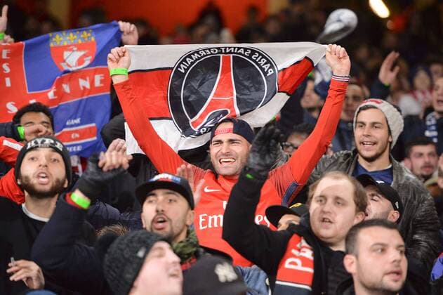 Fans - Fussball, Champions League, Paris Saint Germain PSG - 23 11 2016 AnthonyBIBARD FEP Panoramic 