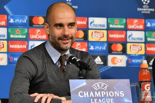 GER, Borussia Mönchengladbach (GER) vs. Manchester City (ENG) 23.11.2016, Borussia Park , Moenchengladbach , CL, Gruppe C, 5. Spieltag, GER, Borussia Mönchengladbach (GER) vs. Manchester City (ENG) im Bild: Pressekonferenz nach dem Spiel Pep Guardiola Trainer Headcoach ( ManCity) bewertet das Spiel und zeigt dabei viele Gesichter.. Foto © nordphoto Meuter nordphotox xMeuter