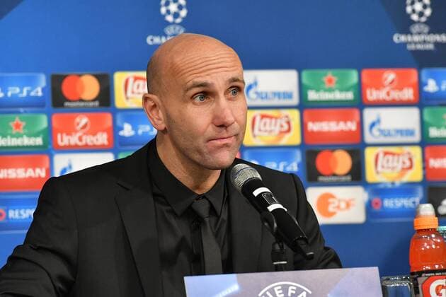 GER, Borussia Mönchengladbach (GER) vs. Manchester City (ENG) 23.11.2016, Borussia Park , Moenchengladbach , CL, Gruppe C, 5. Spieltag, GER, Borussia Mönchengladbach (GER) vs. Manchester City (ENG) im Bild: Pressekonferenz Analyse von André Andre Schubert (Trainer Borussia Moenchengladbach), Foto © nordphoto Meuter nordphotox xMeuter