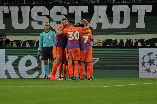 23.11.2016. Moenchengladbach, Germany. Man City team celebration for the goal from David Silva Manchester City for 1-1 in the 45th minute during the UEFA Champions League football match between Borussia Monchengladbach and Manchester City at Borussia Park Stadium on 23 November 2016 in Monchengladbach xlaurent.lairysx  ActionPlus11813292