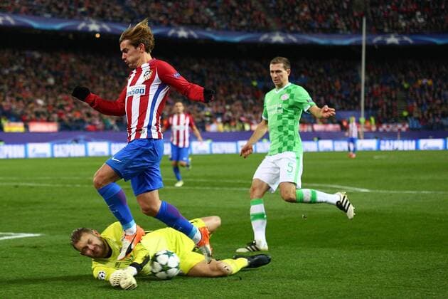 Madrid, Spain. November 23, 2016: Antoine Griezmann forward from Club Atletico de Madrid, in action during the UEFA Champions League group stage agains PSV Eindhoven at the Vicente Calderon stadium.  xIvanxAbanadesxMedinax