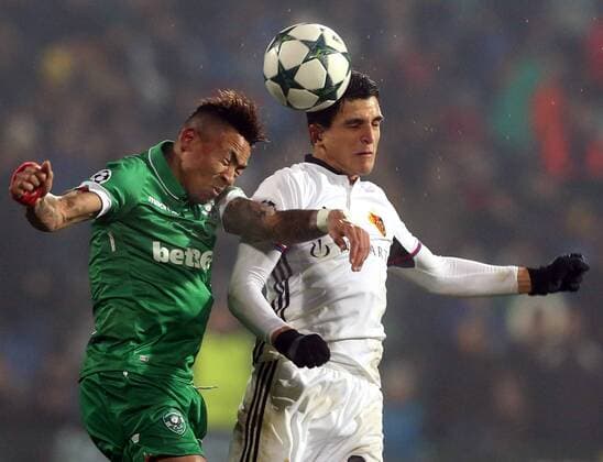 23.11.2016 Sofia(Bulgaria) PFC Ludogorets-FC Basel UEFA Champions League men s football Mohamed Elyounoussi(r) FC Basel, Anicet Abel(L) PFC Ludogorets :Str 