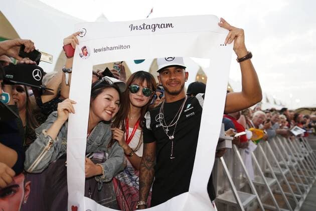 Motorsports: FIA Formula One World Championship WM Weltmeisterschaft 2016, Grand Prix of Abu Dhabi, 44 Lewis Hamilton (GBR, Mercedes AMG Petronas Formula One Team), xHOCHxZWEIx