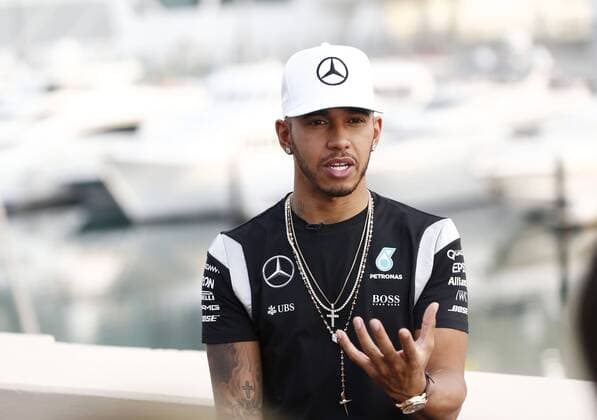Motorsports: FIA Formula One World Championship WM Weltmeisterschaft 2016, Grand Prix of Abu Dhabi, 44 Lewis Hamilton (GBR, Mercedes AMG Petronas Formula One Team), xHOCHxZWEIx