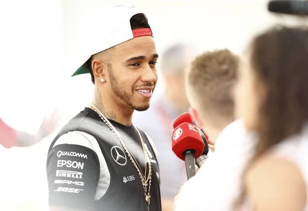 Motorsports: FIA Formula One World Championship WM Weltmeisterschaft 2016, Grand Prix of Abu Dhabi, 44 Lewis Hamilton (GBR, Mercedes AMG Petronas Formula One Team), xHOCHxZWEIx