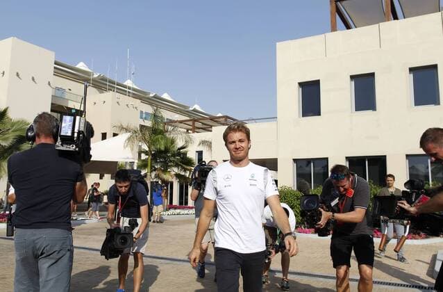 Motorsports: FIA Formula One World Championship WM Weltmeisterschaft 2016, Grand Prix of Abu Dhabi, 6 Nico Rosberg (GER, Mercedes AMG Petronas Formula One Team), xHOCHxZWEIx