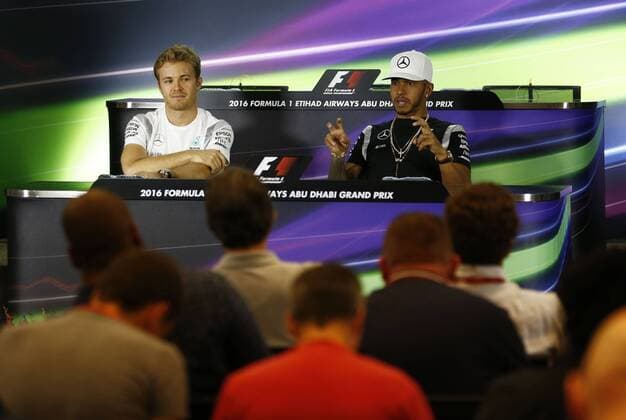 Motorsports: FIA Formula One World Championship WM Weltmeisterschaft 2016, Grand Prix of Abu Dhabi, 6 Nico Rosberg (GER, Mercedes AMG Petronas Formula One Team), 44 Lewis Hamilton (GBR, Mercedes AMG Petronas Formula One Team), xHOCHxZWEIx