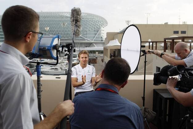 Motorsports: FIA Formula One World Championship WM Weltmeisterschaft 2016, Grand Prix of Abu Dhabi, 6 Nico Rosberg (GER, Mercedes AMG Petronas Formula One Team), xHOCHxZWEIx