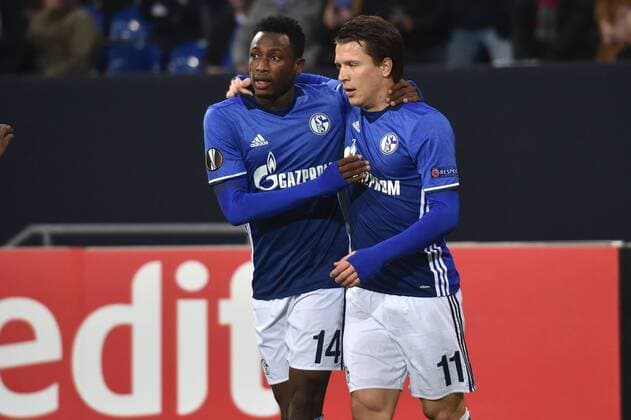24.11.2016, Fussball UEFA Europa League, 2016 17, 5. Spieltag, FC Schalke 04 - OGC Nizza, v. l. Abdul Rahman BABA (FC Schalke 04) jubelt mit Yevhen KONOPLYANKA (FC Schalke 04)