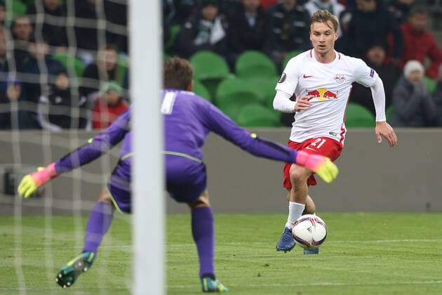 SOCCER - EL, Krasnodar vs RBS KRASNODAR,RUSSIA,24.NOV.16 - SOCCER - UEFA Europa League, group stage, FK Krasnodar vs Red Bull Salzburg. Image shows Fredrik Gulbrandsen (RBS) and Stanislav Kritsyuk (Krasnodar). GEPAxpictures xMathiasxMandl