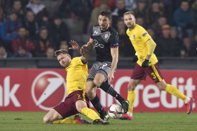 Ondrej Mazuch of Sparta, left, and Jay Rodriguez of Southampton in action during the European league, 5th round, AC Sparta Praha - Southampton FC match in Prague, Czech Republic, on Thursday, November 24, 2016. (CTKxPhoto MichalxKamaryt) CTKPhotoP201611240905401  kmt 5