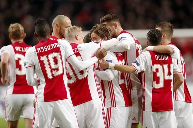 (L-R) Matthijs de Ligt of Ajax, Mateo Cassierra of Ajax, Heiko Westermann of Ajax, Donny van de Beek of Ajax, Lasse Schone of Ajax, Mitchell Dijks of Ajax, Abdelhak Nouri of Ajax, Vaclav Cerny of Ajaxduring the UEFA Europa League group G match between Ajax Amsterdam and Panathinaikos FC at the Amsterdam Arena on November 24, 2016 in Amsterdam, The Netherlands Ajax v Panathinaikos FC UEFA Europa League 2016 2017 xVIxxIVx 6640050