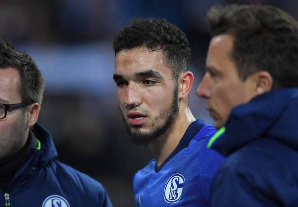 24.11.2016, Fussball UEFA Europa League, 2016 17, 5. Spieltag, FC Schalke 04 - OGC Nizza, Nabil Bentaleb (Schalke 04) scheidet verletzt aus