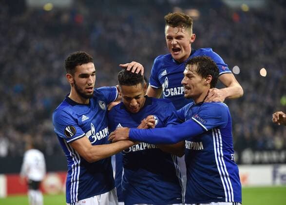 24.11.2016, Fussball UEFA Europa League, 2016 17, 5. Spieltag, FC Schalke 04 - OGC Nizza, Jubel (v.li.) Nabil Bentaleb (Schalke 04), Dennis Aogo (Schalke 04), Fabian Reese (FC Schalke 04), Benjamin Stambouli (Schalke 04)