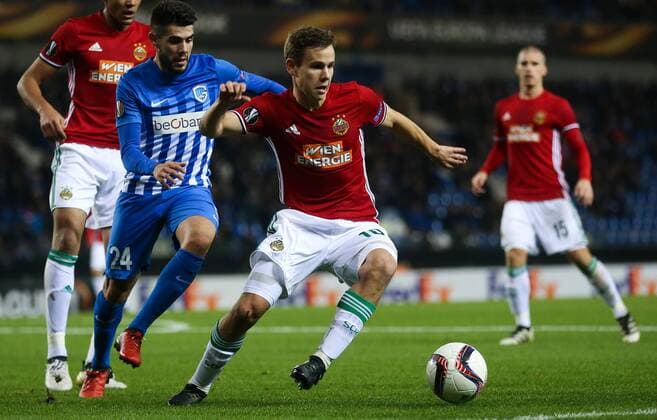 SOCCER - UEFA EL, Genk vs Rapid GENK,BELGIUM,24.NOV.16 - SOCCER - UEFA Europa League, group stage, KRC Genk vs SK Rapid Wien. Image shows Alejandro Pozuelo (Genk) and Louis Schaub (Rapid). Keywords: Wien Energie. GEPAxpictures xPhilippxBrem