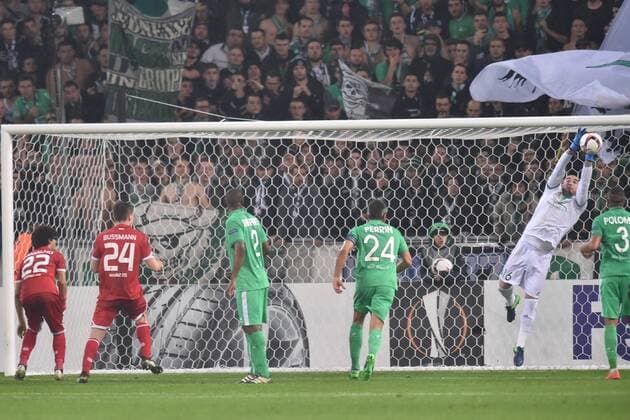 Fußball, EL, AS St. Etienne - 1. FSV Mainz 05 Stephane Ruffier (saint etienne) FOOTBALL : Saint Etienne vs Mayence - Ligue Europa - Groupe C - 24 11 2016 FredericChambert Panoramic 