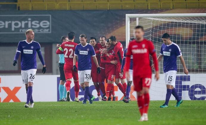 SOCCER - EL, A.Wien vs Giurgiu VIENNA,AUSTRIA,24.NOV.16 - SOCCER - UEFA Europa League, group stage, FK Austria Wien vs Astra Giurgiu. Image shows the rejoicing of Giurgiu. GEPAxpictures xPatrickxLeuk