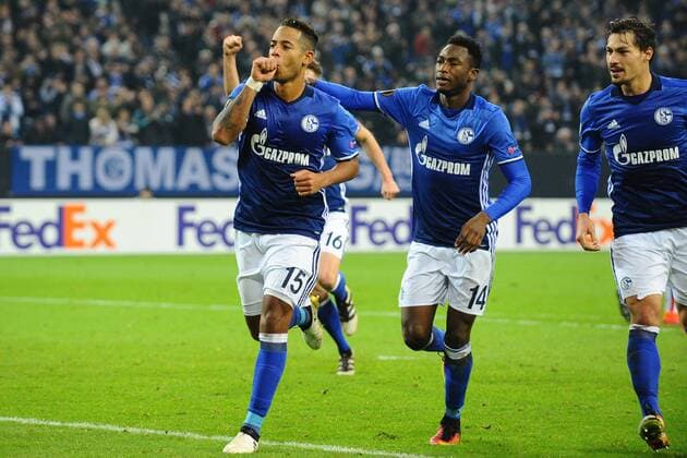 GER, Europa League, FC Schalke 04 vs OGC Nizza 24.11.2016, Veltins-Arena, Gelsenkirchen, GER, Europa League, FC Schalke 04 vs OGC Nizza, im Bild Torjubel zum 2:0 durch Dennis Aogo ( Schalke 15 ), links. Mitte: Abdul Rahman Baba ( Schalke 14 ), rechts: Benjamin Stambouli ( Schalke 17 ) Foto © nordphoto Treese Local Caption nordphotoxTreese
