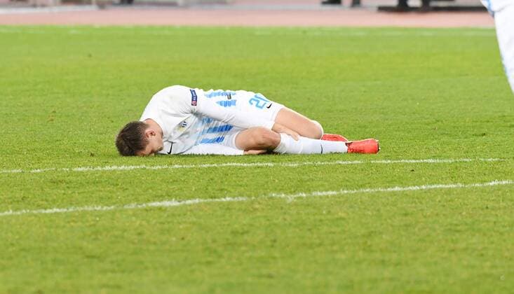 Fußball, EL, FC Zürich - FC Villarreal 24.11.2016 Zürich Stadion Letzigrund Fussball Herren Europa League Saison 2016 2017 FC Zürich Villarreal CF Bild zeigt Burim Kukeli (FC Zürich) am Boden Aktion 