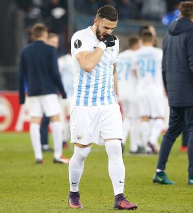 Fußball, EL, FC Zürich - FC Villarreal 24.11.2016 Letzigrund Stadion Zürich , SCHWEIZ , Herren Fussball UEFA Europa League FC Zürich - Villarreal Armando Sadiku (FC Zürich) 