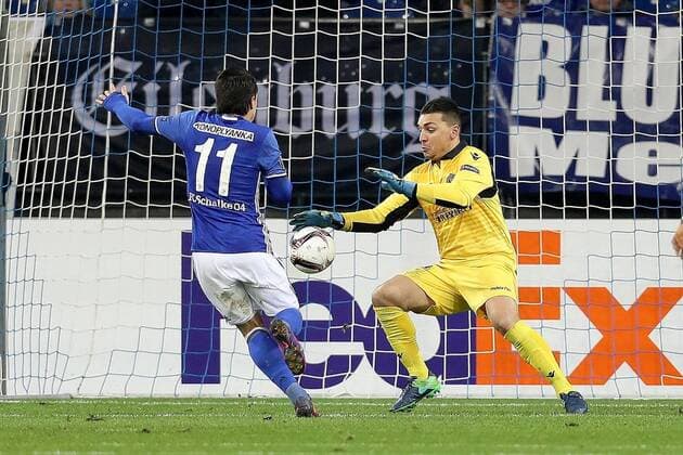 xuhjb, Gelsenkirchen, Veltins Arena, 24.11.16, Europa League - FC Schalke 04 - OGC Nizza Bild: Tor zum 1:0 durch Yevhen Konoplyanka (Schalke 04) Gelsenkirchen
