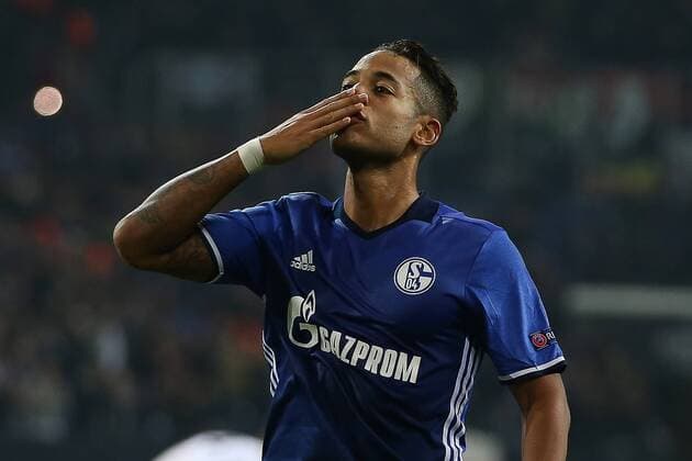 xuhjb, Gelsenkirchen, Veltins Arena, 24.11.16, Europa League - FC Schalke 04 - OGC Nizza Bild: Torjubel nach dem 2:0 durch Dennis Aogo (Schalke 04)