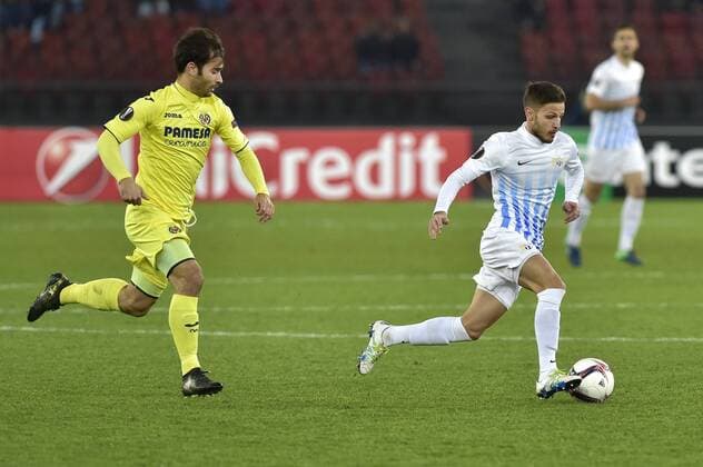 Li. Manu Trigueros, CF, re. Antonio Marchesano, FCZ, FC Zuerich - Villareal CF, Europa League, Fussball, 24.11.2016 