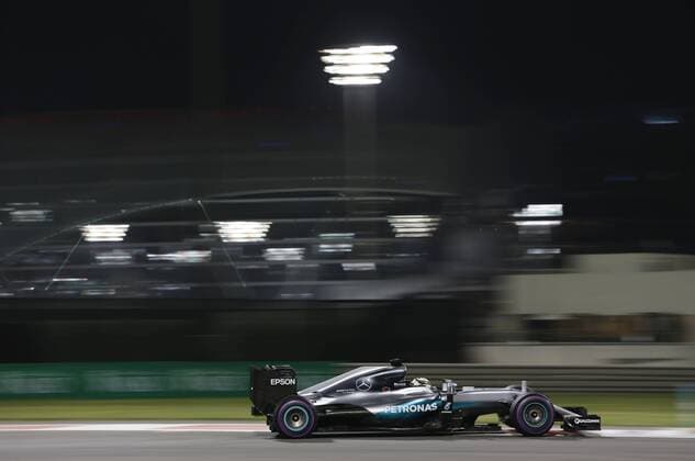 Motorsports: FIA Formula One World Championship WM Weltmeisterschaft 2016, F1 race in Abu Dhabi, 44 Lewis Hamilton (GBR, Mercedes AMG Petronas F1 Team), xTapx