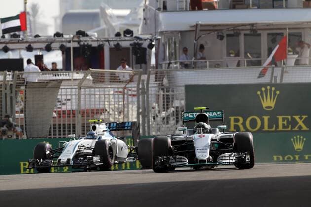 Abu Dhabi Grand Prix, UAE 24 - 27 November 2016 26.11.2016 - Free Practice 3, Valtteri Bottas (FIN) Williams FW38 and Nico Rosberg (GER) Mercedes AMG F1 W07 Hybrid 