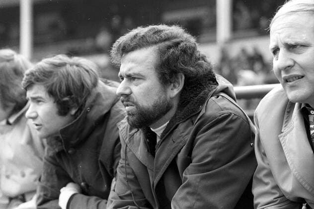 Trainer Martin Luppen (Mitte) und Präsident Jean Löring (re., beide SC Fortuna Köln)